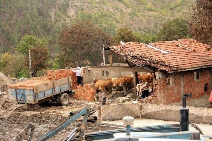 Ak Parti, Mhp Ve Chp, Kirenli Köyü İçin Yardım Kampanyası Başlattı G4