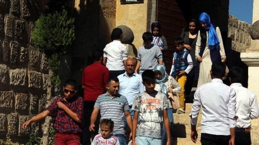 Gaziantep Kalesi&rsquo;ne Turist Akını