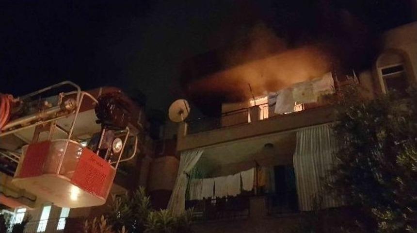 Manavgat&rsquo;ta Ev Yangını