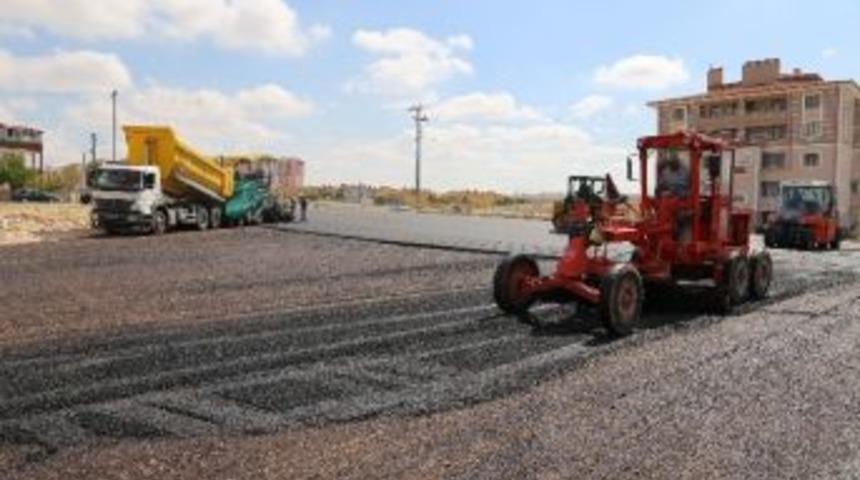 Karaman Belediyesi Toki Yolunu Asfaltladı