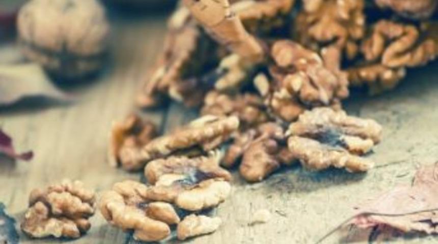 &Ccedil;ocuğunuza Her G&uuml;n 7 Ceviz Yedirin