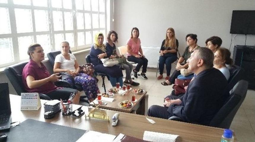 Milletvekili H&uuml;rriyet, Okulları Ziyaret Etti