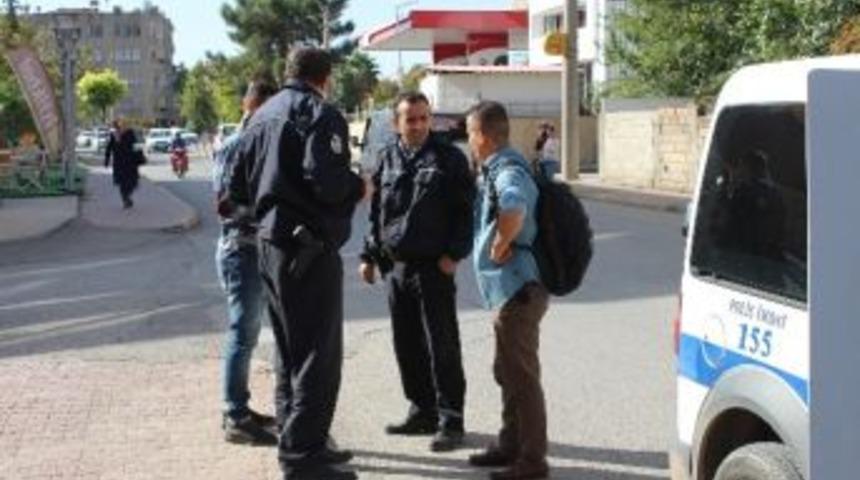 Vatandaşın İhbar Ettiği Ş&uuml;pheli Kişi Polis &Ccedil;ıktı