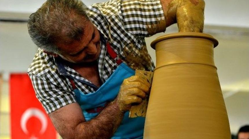 Ustalar Ve &Ouml;ğrenciler Torna Yarışmasında H&uuml;nerlerini Sergilendi