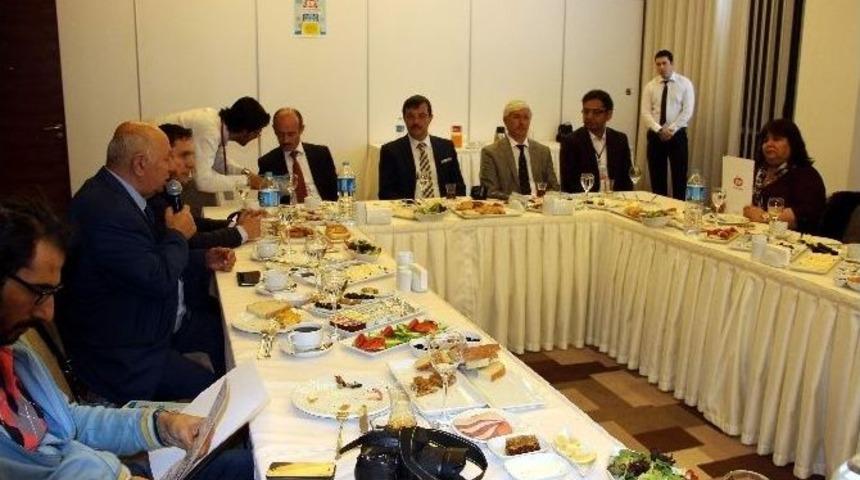 K&uuml;tahya İl Milli Eğitim M&uuml;d&uuml;rl&uuml;ğ&uuml;&rsquo;n&uuml;n &rsquo;veli İletişim Projesi&rsquo; Hayata Ge&ccedil;irildi