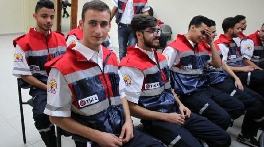 Kud&uuml;s&rsquo;te İlkyardım Hizmetlerine Tika&rsquo;dan Tıbbi Donanım Desteği