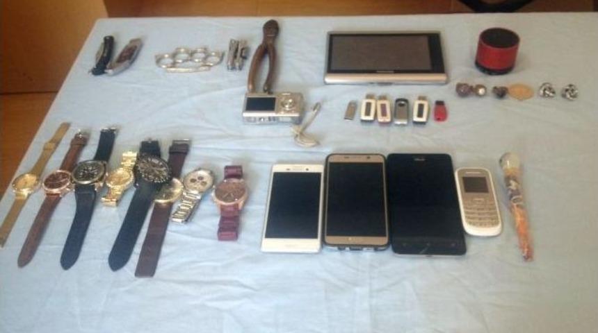 Manavgat&rsquo;ta Hırsızlık Yapan 3 Kişi Mersin&rsquo;de Yakalandı