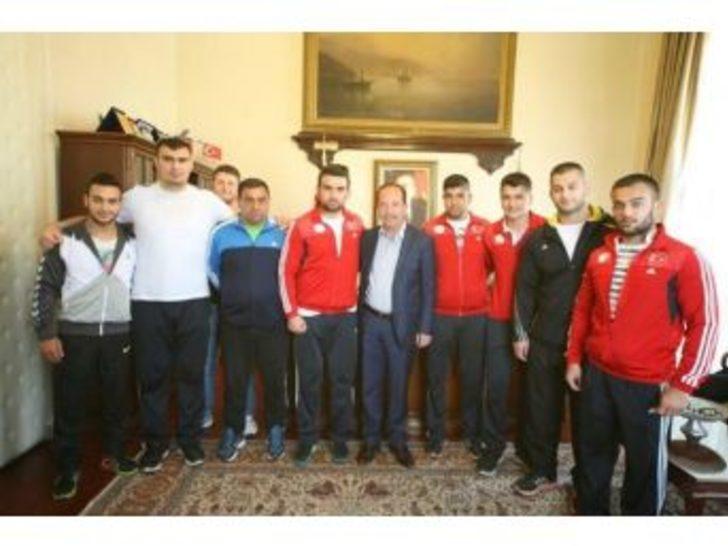 Edirne Belediyesi Güreşçileri, Arnavutköy’den Dereceyle Döndü