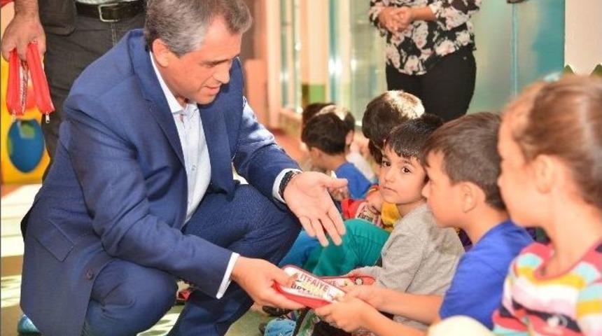 Eş Başkan Anlı, &Ccedil;ocuklara İtfaiyeyi Tanıttı