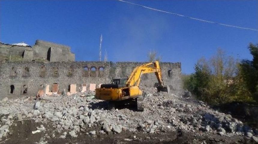 Tarihi Beylerbeyi Sarayı G&uuml;ny&uuml;z&uuml;ne &Ccedil;ıkıyor