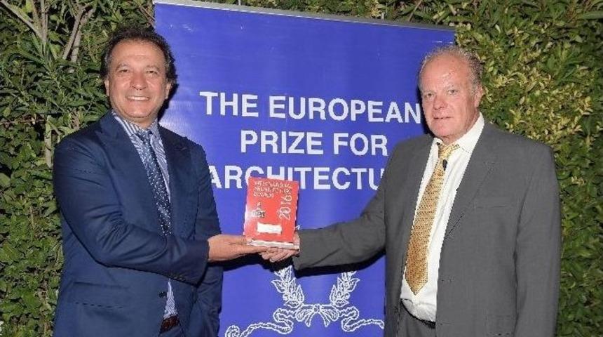 İstanbul&rsquo;un Yeni Havalimanı&rsquo;na Atina&rsquo;da &Ouml;d&uuml;l