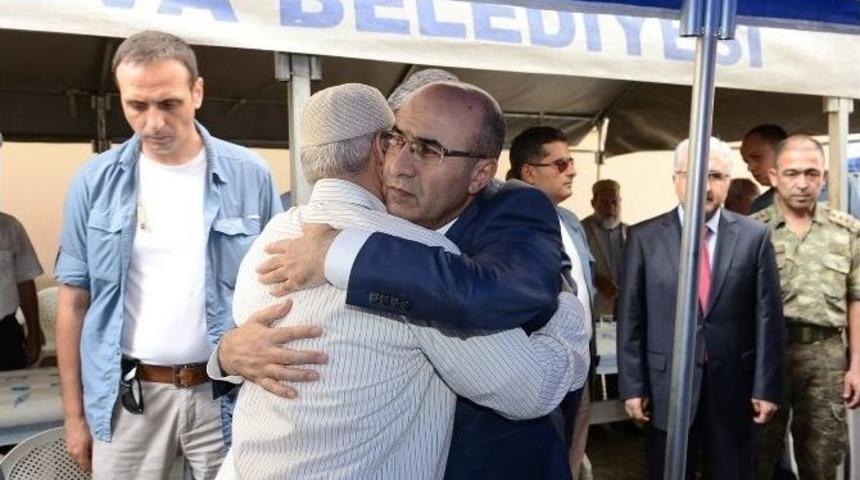 Vali Demirtaş&rsquo;tan Şehit Ailelerine Taziye Ziyareti