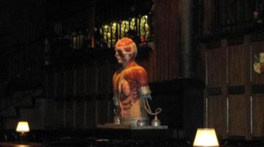 Korku filmi setlerini aratmayan restoran