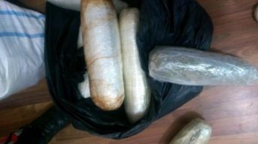 Uşak&rsquo;ta Yolcu Otob&uuml;slerinde Uyuşturucu Yakalandı