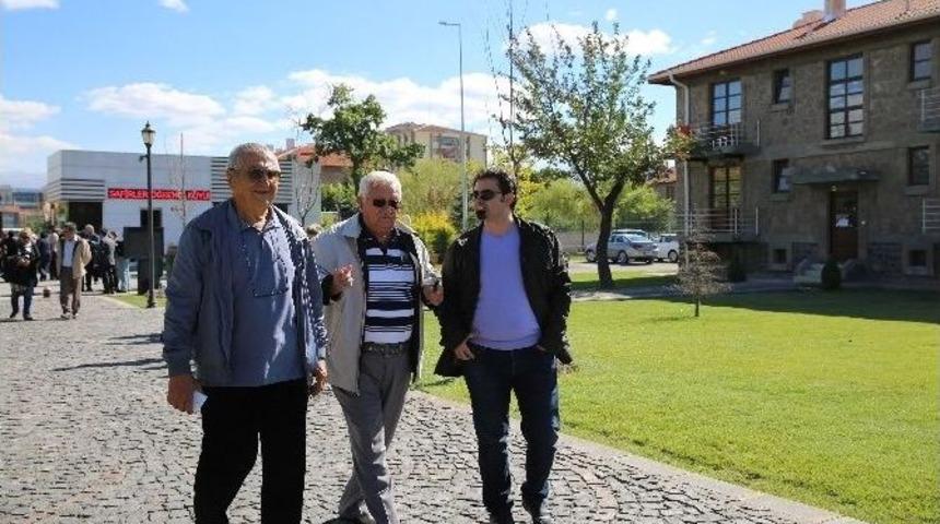 S&uuml;mer Kamp&uuml;s&uuml;&rsquo;nde Anlamlı Buluşma