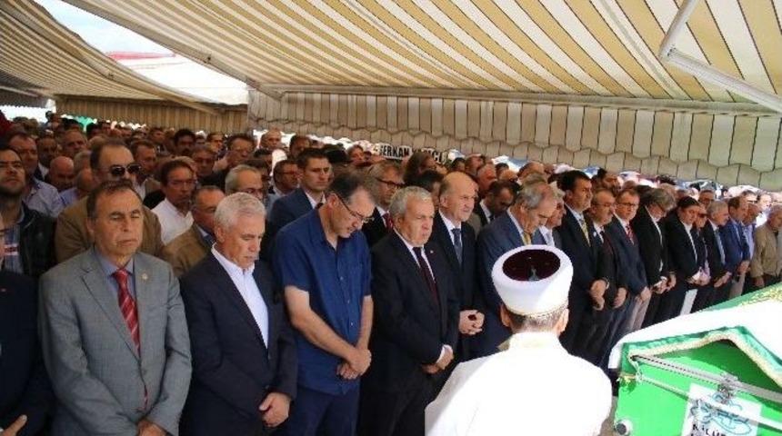 Besaş&rsquo;ın Kurucusu Son Yolculuğuna Uğurlandı