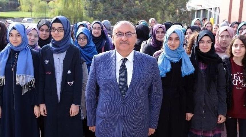 Şehit Erol Ol&ccedil;ok Kız Anadolu İmam Lisesinde İlk Bayrak T&ouml;reni Yapıldı