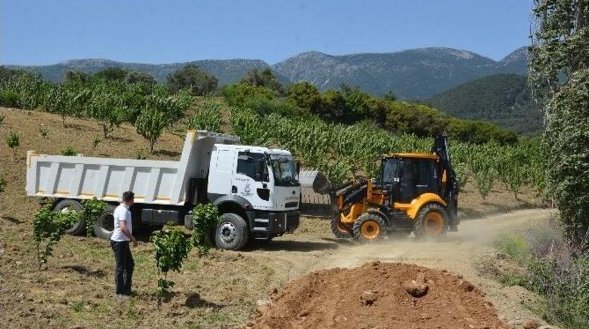 Şehzadeler &rsquo;de Ova Yolları &Ccedil;alışması Devam Ediyor