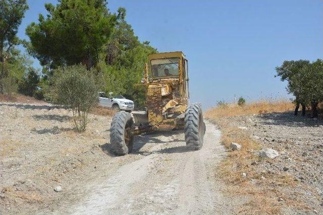 Şehzadeler ’de Ova Yolları Çalışması Devam Ediyor