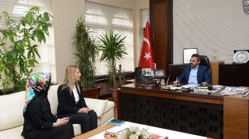 Ak Partili Kadınlardan Başkan K&uuml;lc&uuml;&rsquo;ye Ziyaret