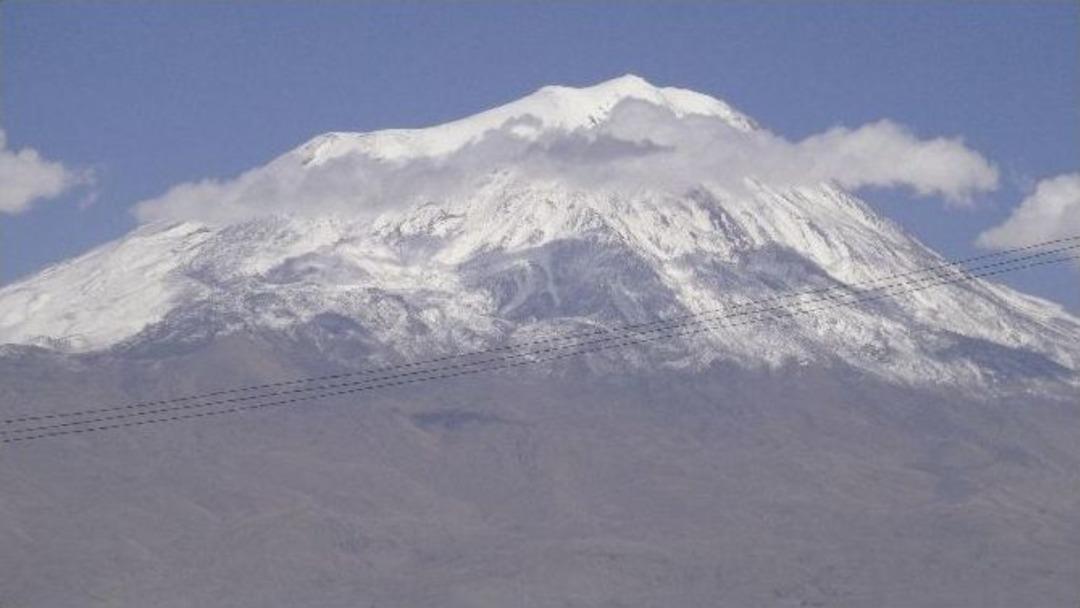 Ağrı Dağı Beyaz Gelinliğini Giydi