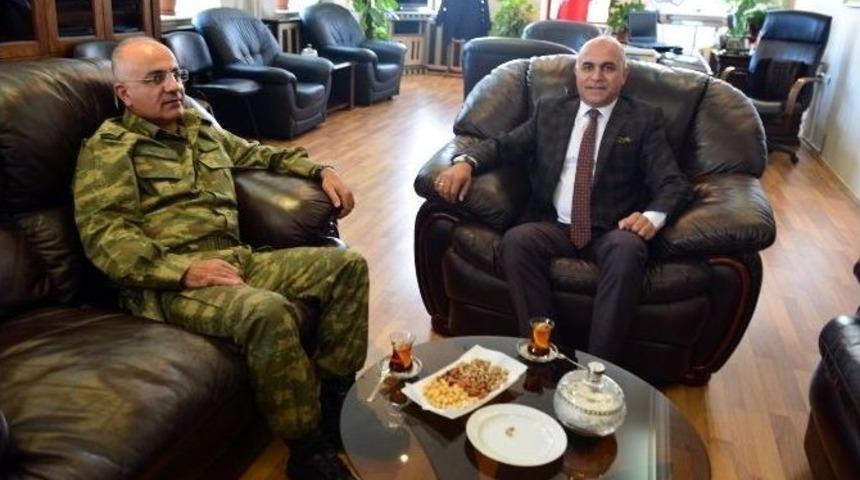 Kolordu Komutanı &Ouml;zoğlu, Korkut&rsquo;u Ziyaret Etti