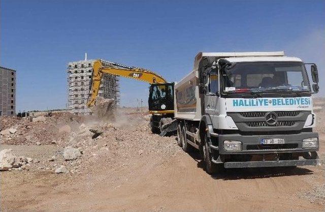 Haliliye Belediyesi, Karşıyaka Mahallesi’nde Yeni Yollar Açıyor