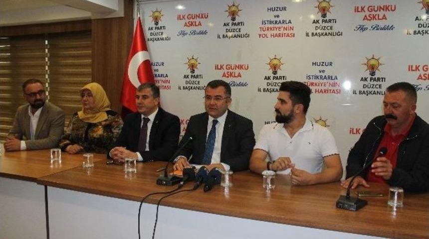 Ak Parti İl Başkanı Keskin "d&uuml;zcelilik Ruhu İle Hizmet Ediyoruz"