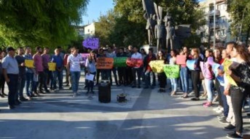 S&ouml;keli &Uuml;niversite &Ouml;ğrencileri Sıkıntılarını Dile Getirdi