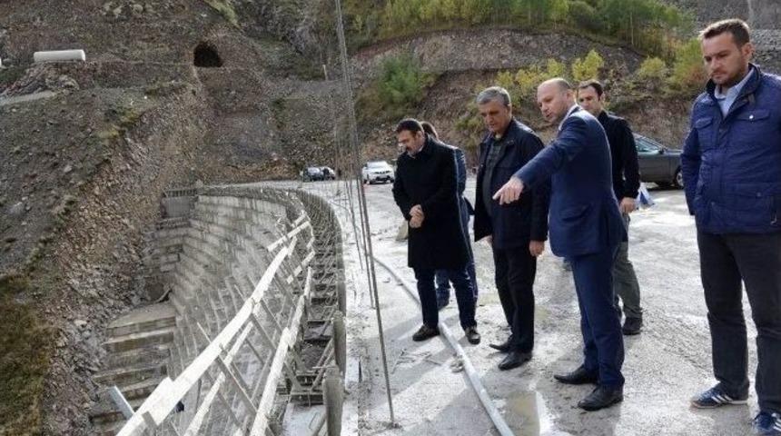 Vali &Ouml;zefe, Baraj Ve Btk Demir Yolu İnşaatında İncelemelerde Bulundu