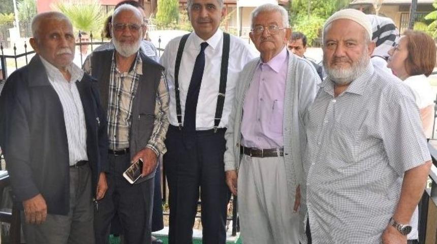 Vali Ko&ccedil;ak, G&uuml;nd&uuml;z Yaşlı Yaşam Evini Ziyaret Etti