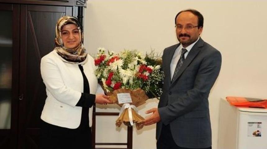 Et&uuml; Rekt&ouml;r Yardımcılığı G&ouml;revine Prof. Dr. Song&uuml;l Duman Atandı