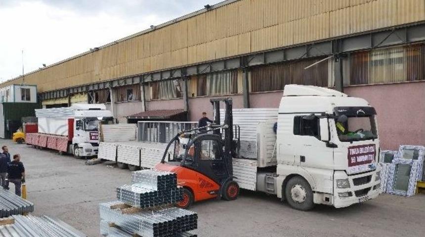 Tuzla Belediyesi, Suriyeli Sığınmacılara 60. Yardım Tırı&rsquo;nı G&ouml;nderdi