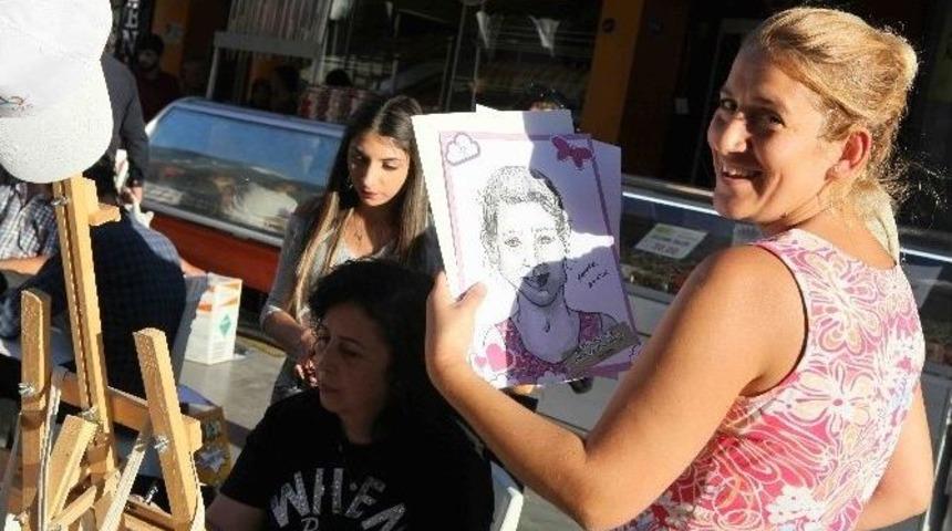 Bayraklı&rsquo;da Portre Karikat&uuml;r Şenliği