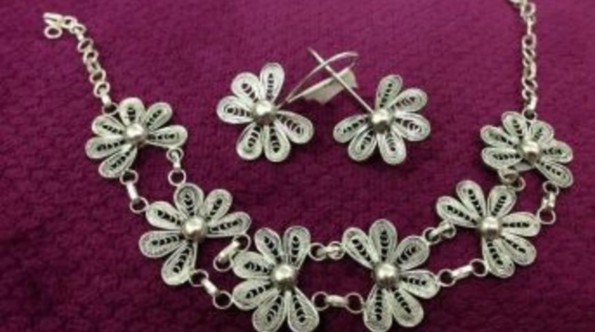 Belediyeden Kadınlar İ&ccedil;in G&uuml;m&uuml;ş Telkari Kursu