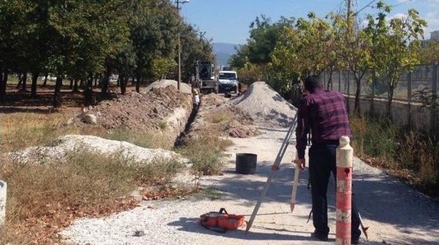 Akhisar&rsquo;ın Atat&uuml;rk Mahallesine Ek Kanalizasyon Hattı Yapılıyor