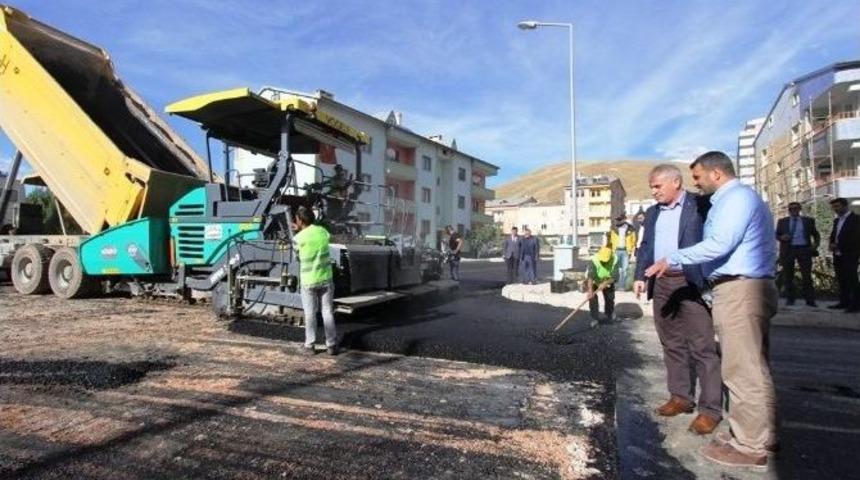 Başkan Memiş Ve Belediye Meclis Üyelerinden Asfalt İncelemesi