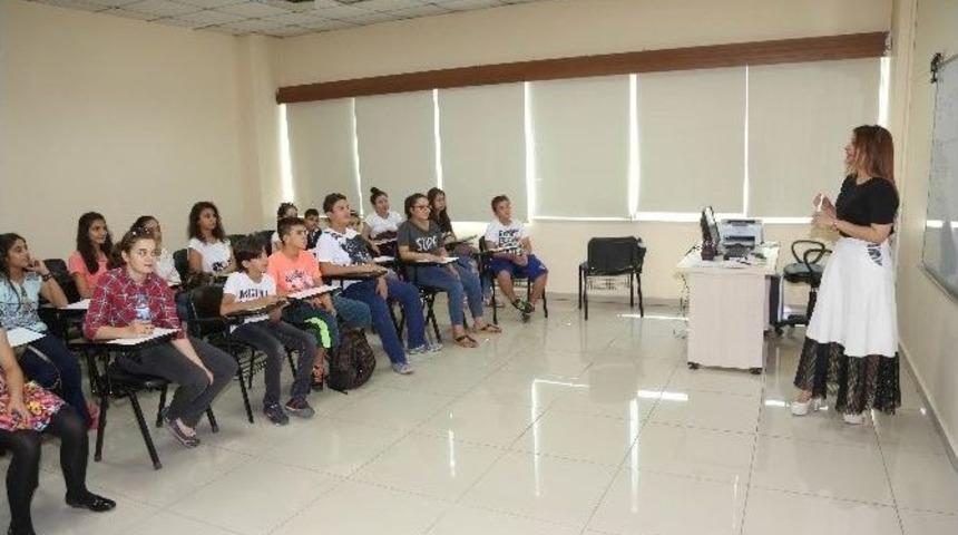 Şehitkamilli &Ouml;ğrencilere İngilizce Desteği