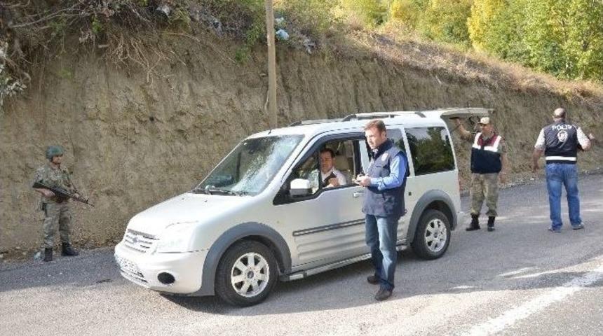 Niksar&rsquo;da Asker-polis Omuz Omuza