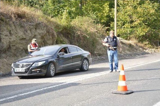 Niksar’da Asker-polis Omuz Omuza