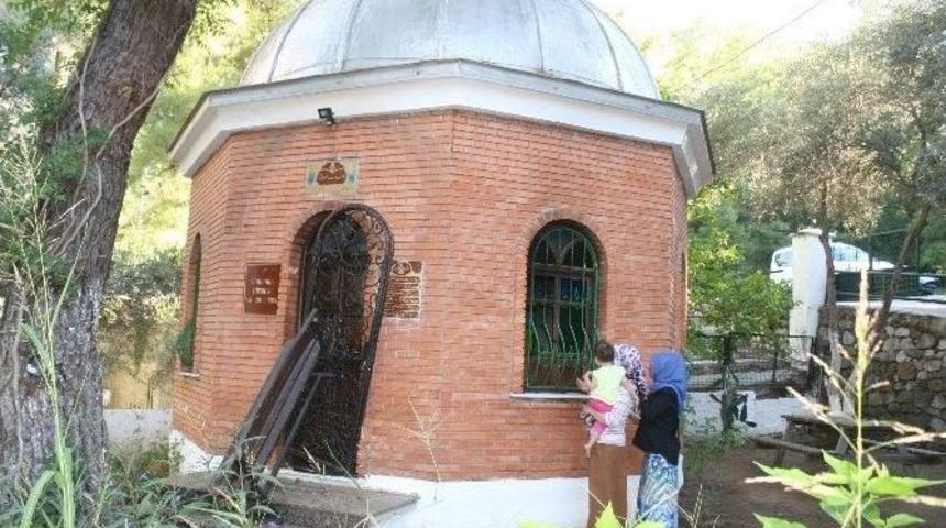 Marmaris’te Türbe Kundaklandı