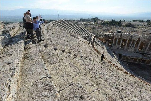 Vali Altıparmak’ Pamukkale’de İncelemelerde Bulundu