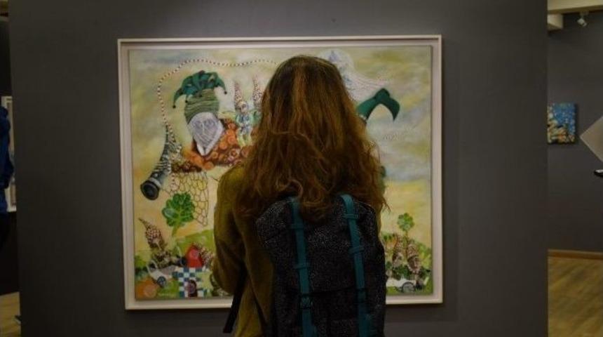 "bir Varmış Bir Yokmuş" Masallara G&ouml;t&uuml;r&uuml;yor