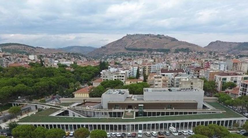 Bergama&rsquo;daki K&uuml;lt&uuml;r Merkezini Chp Lideri A&ccedil;acak