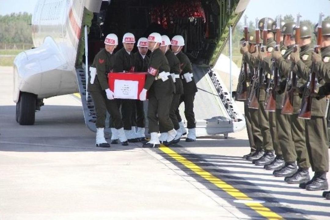 Şehit Uzman Onbaşı G&ouml;zyaşı İle Karşılandı