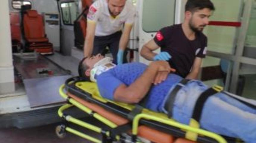 Otomobilin &Ccedil;arptığı Motosiklet S&uuml;r&uuml;c&uuml;s&uuml; Yaralandı