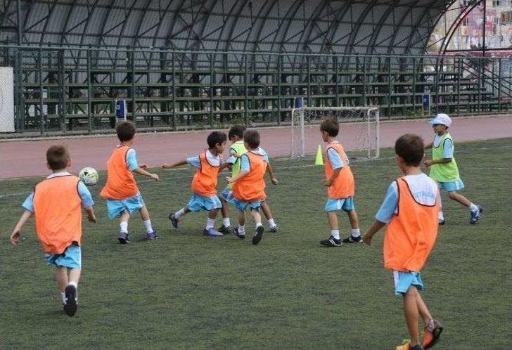 Kağıthane’de Ücretsiz Spor Okulları Kayıtları Başladı