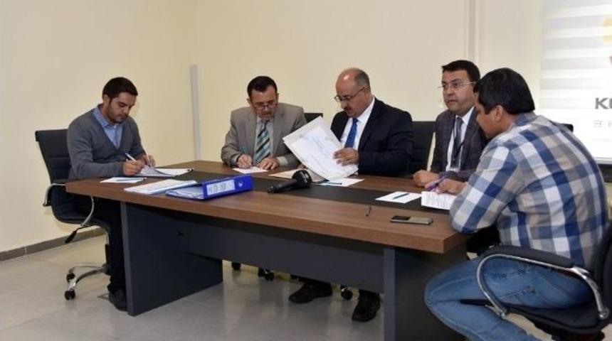 Kocasinan&rsquo;dan Y&uuml;zme Havuzlu, Derslikli, Fitness Salonlu Pazar Yerleri