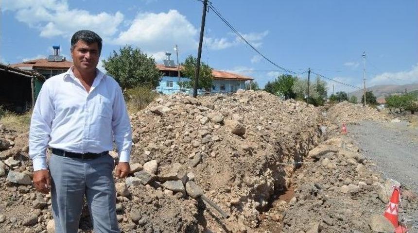 Arguvan K&ouml;m&uuml;rl&uuml;k&rsquo;&uuml;n Kanalizasyon Sorunu &Ccedil;&ouml;z&uuml;ld&uuml;