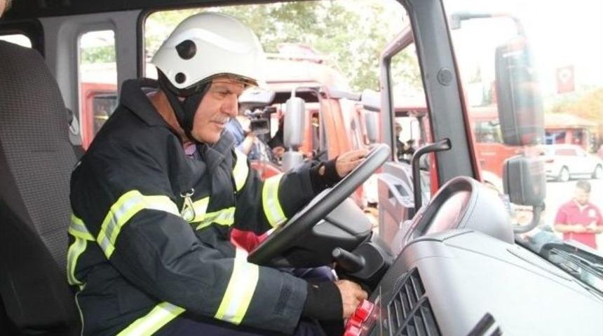 B&uuml;y&uuml;kşehir İtfaiyesi 5 Yeni Ara&ccedil;la Filosuna G&uuml;&ccedil; Kattı